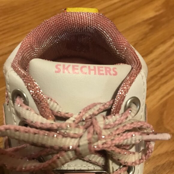 Build-A-Bear Sketcher Sneakers With Heart Charm Pink & White - Picture 3 of 6